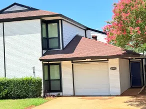 Arlington Entertainment District Home Blue Door - Image 2