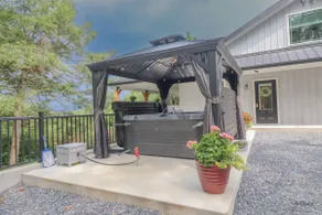 Pine Crest Hideway| Relax| Family | Hottub |EV - Image 4