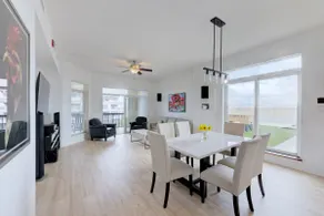 3BD/3BA | Private 1800SF Rooftop at Williams Brice - Image 4