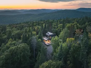 Mist - Modern Micro Chalet Near Quebec City - Image 4