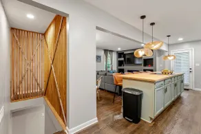 Spacious 5-Bed Elegant Home in Atlanta | Sleeps 16 - Image 4