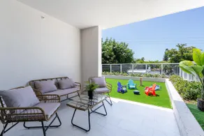2BR in Hollywood|free parking|pool|balcony - Image 5