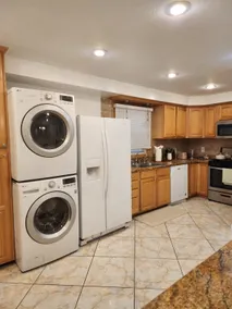 15 min to NYC-Free Parking-Laundry/parking - Image 4
