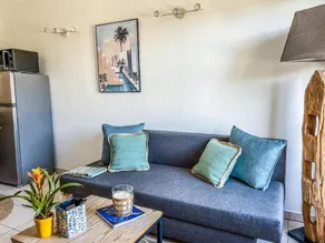 Le Refuge Douillet by expat renting - Netflix - Image 3
