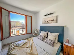 Le Refuge Douillet by expat renting - Netflix - Image 2