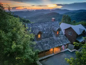‼️4BR Cabin w/ Ski Resort, Mtn Views & Hot Tub - Image 4