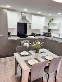 Modern 2 Bed Flat |10 Mins to NEC/BHX/HS2/Solihull - Image 5