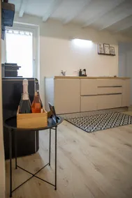 Obelisk apartment in the historic center of Reggio Emilia - Image 5