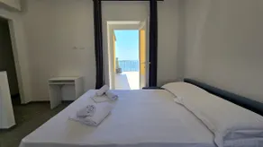 Great view with balcony @5 Terre - Image 2
