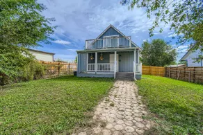 Hidden Lake House. Private, Parking, Yard, Central - Image 4