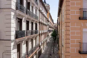 Temporary apartment near Plaza España - Image 5