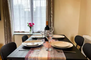 Stylish Stratford upon Avon Stay - Gated Parking - Sleeps 6 - Image 4