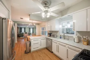 Upscale Pool Retreat- Sleeps 12 -King Beds- Renovated - Image 3