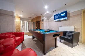 Party ClubHouse with Bar, Panoramic Pool & Sauna - Image 4