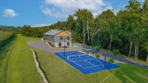 The Oakdale Retreat - Image 3