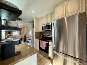 3bdrm Queen Village on Historic Cobblestone Street - Image 3