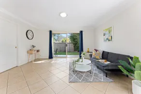Prime Location - Walk to Shops & Easy Transport - Image 2