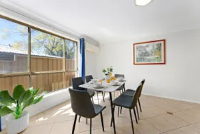 Prime Location - Walk to Shops & Easy Transport - Image 4