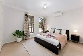 Prime Location - Walk to Shops & Easy Transport - Image 3