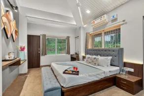 2-BHK Villa With Pool, Gazebo & Views - Image 5