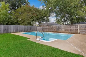 Pool | Smart TV's | Grill | 1GB WiFi | King Bed - Image 2