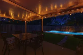 Pool | Smart TV's | Grill | 1GB WiFi | King Bed - Image 4