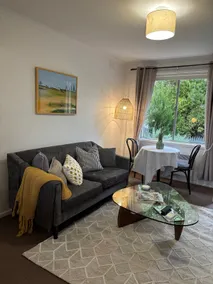 100m Highton Village - Peaceful 2 Bedroom - Image 2