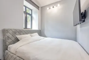 Cozy Designer Flat - Free Parking & Sauna - Image 4