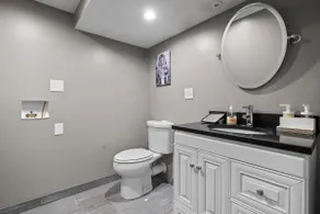 Charming Getaway w/ Parking 30 min to Boston/Salem - Image 5