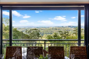 Panoramic Deck Nr Flaxton Gardens & Maple Pub - Image 5