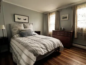 Private downtown apartment. Walk everywhere! - Image 3