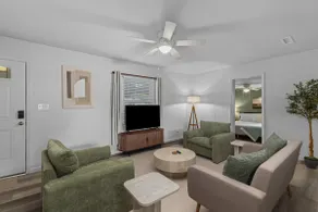 3BR Home | 2 King Beds | Near Airport + Beach + DT - Image 4
