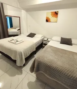 House 600m from Catuai mall - Image 5