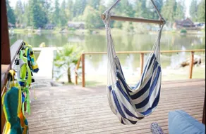 Peaceful Lakefront Retreat - Image 2