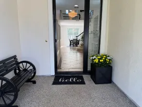 Luxury 5-bedroom Retreat in Roseville Suburbs - Image 3