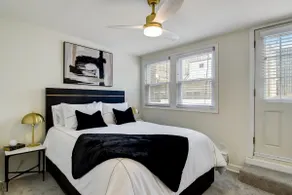 Rooftop Terrace Loft - Walk to Festivals! - Image 5
