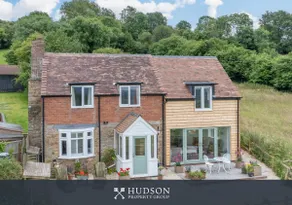 Modern Snitton Cottage & Gardens - Image 3