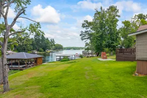 Dockside Dream on Lake Sinclair – Swimming Dock - Image 5