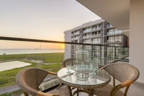 Dream APT Pool+Sun+Beach+Jacuzzi+Gym 4 - Image 3