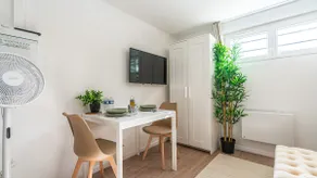 Cozy equipped cocoon - Image 5