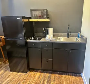 Ultimate Downtown Location - Image 4