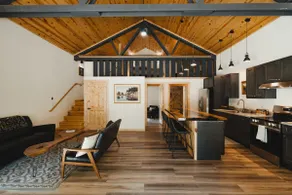 Luxury Barndominium-Hot Tub-Firepit-WIFI-EV-Nature - Image 4