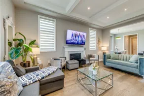 Everest Luxury In Oakville - Image 2