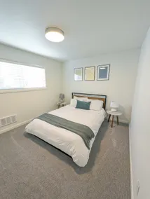 Upgraded Urban Chic Condo with Balcony - Image 3