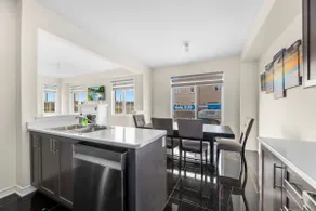 Sunset Haven: Modern 6B/3.5B,Office,5G,Parking! - Image 5
