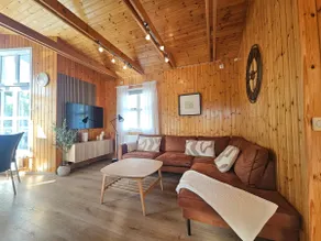 LL Properties - North Forest Retreat - Image 4