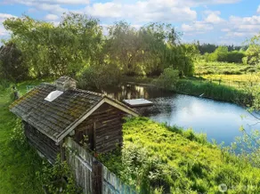 Snohomish 10+Acre 5BR Farmhouse | Hot Tub & Pond - Image 2