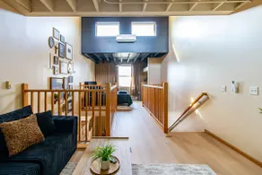 King Loft I Free Parking, Downtown, Keyless Entry - Image 4