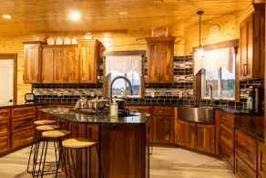Large Private Home | Sleeps 20, Great for Groups - Image 5