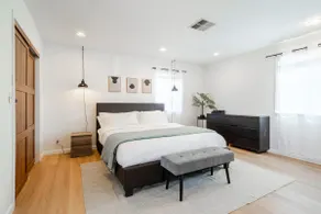 Cozy Designer 3BR 7-mins to Oakland Airport - Image 5